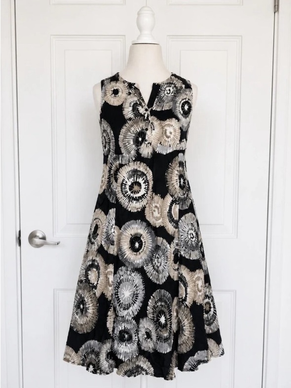 Sleeveless Black Maxi Dress with Cream Circular Motif